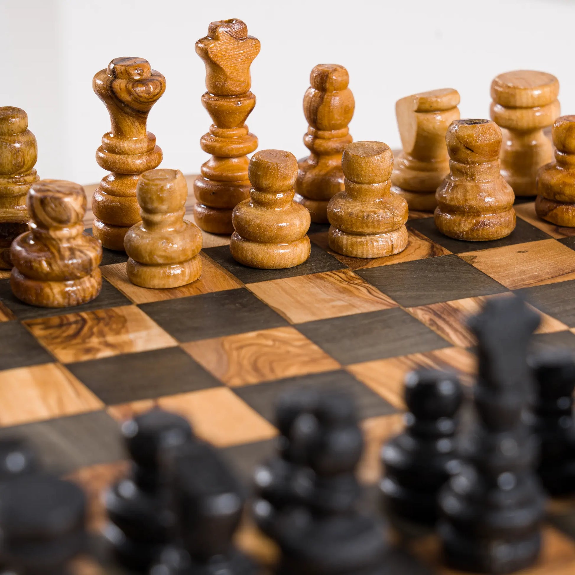 Rois d’Olea – Handmade Olive Wood Chess Set