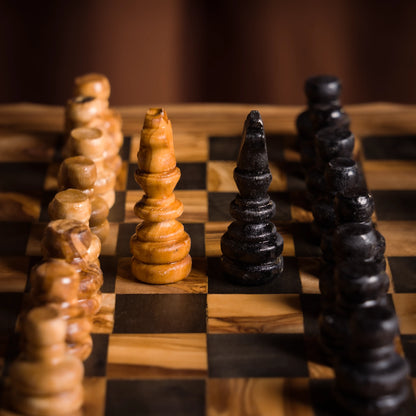 Rois d’Olea – Handmade Olive Wood Chess Set