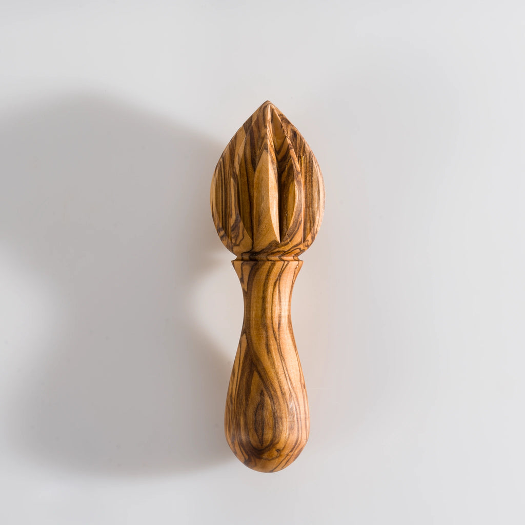 Handmade Olive Wood Juicer – Citrus Press Crafted for Natural Extraction – detail view 5