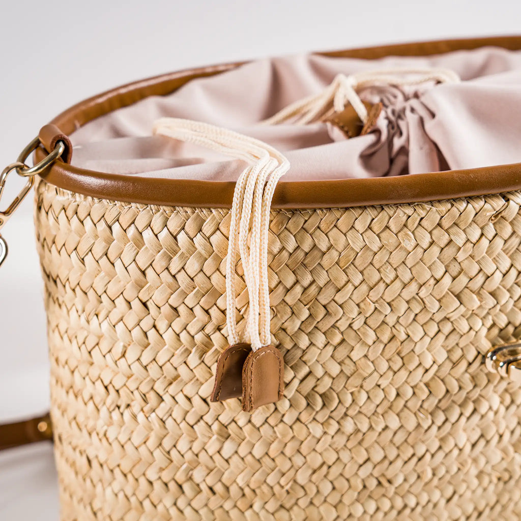 Naïa handmade plant fiber and leather bag – product view 4