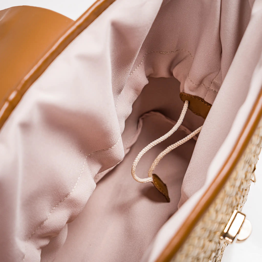Naïa handmade plant fiber and leather bag – product view 6