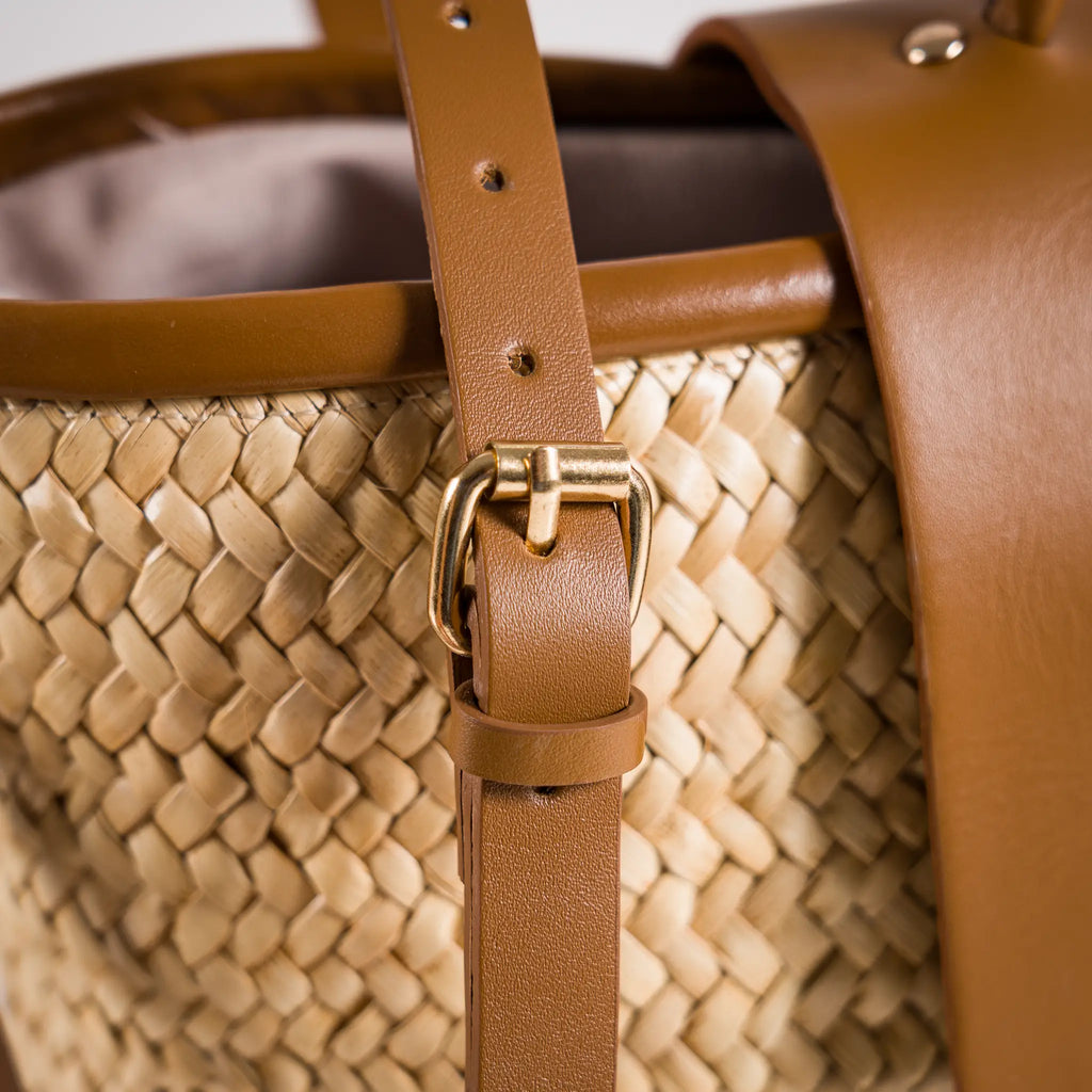 Naïa handmade plant fiber and leather bag – product view 7