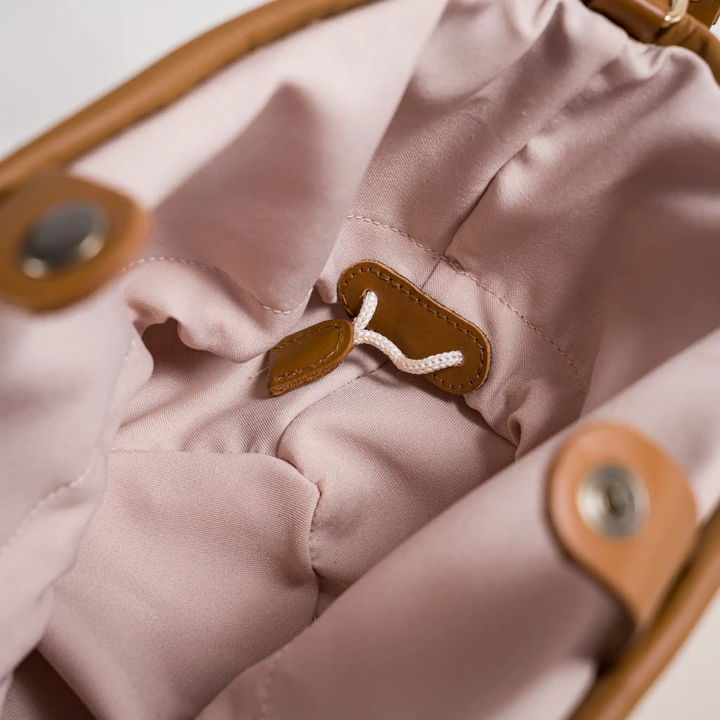 Célia handmade plant fiber and leather bag – product view 7