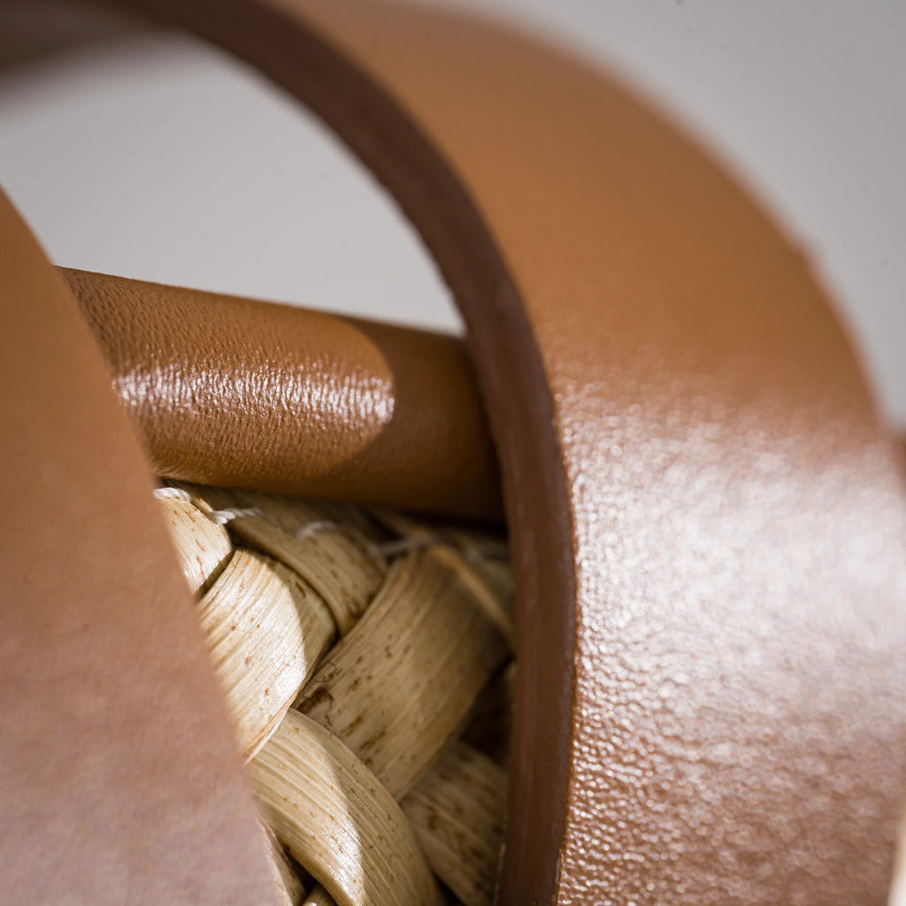 Aura handmade plant fiber and leather bag – product view 6
