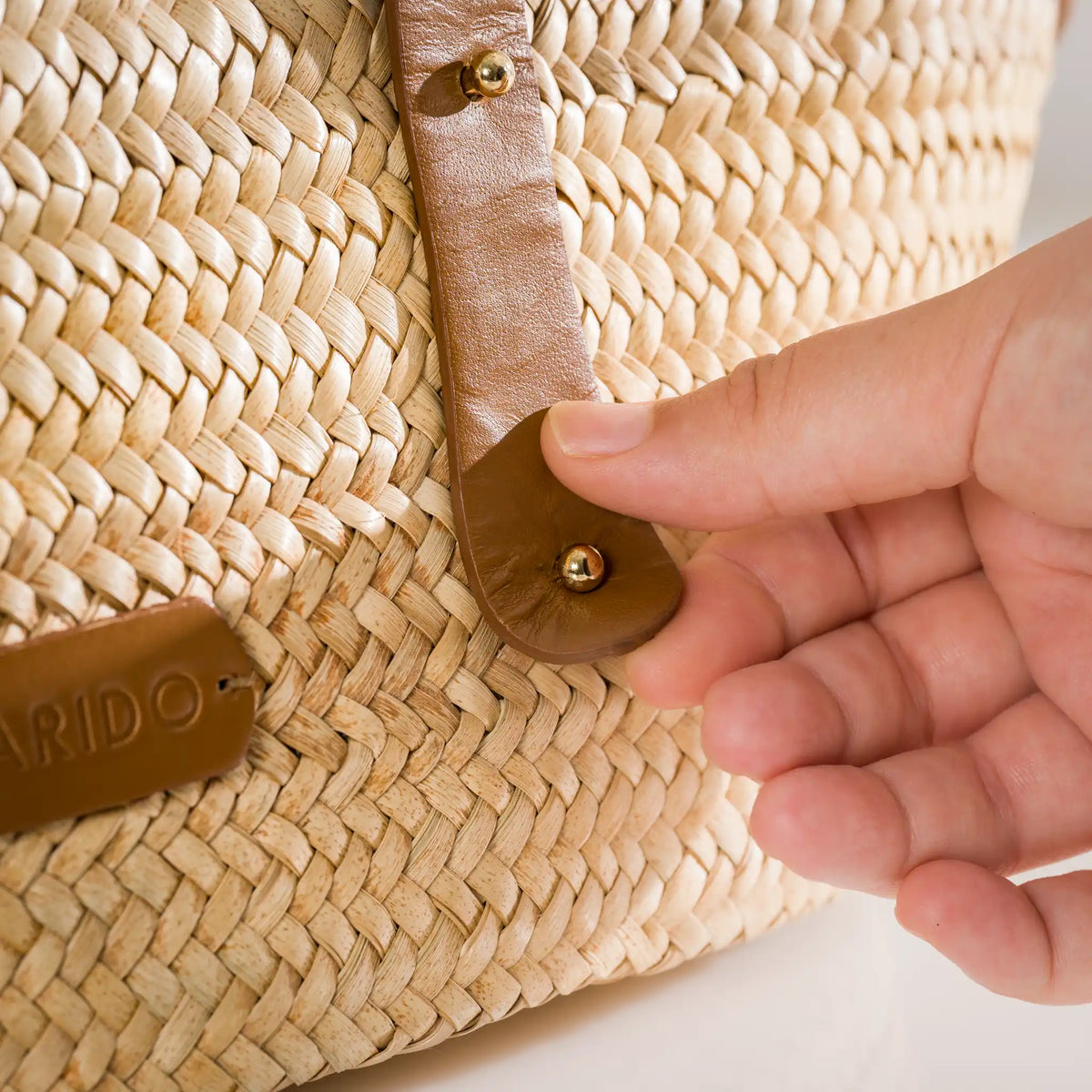 Célia handmade plant fiber and leather bag – product view 10