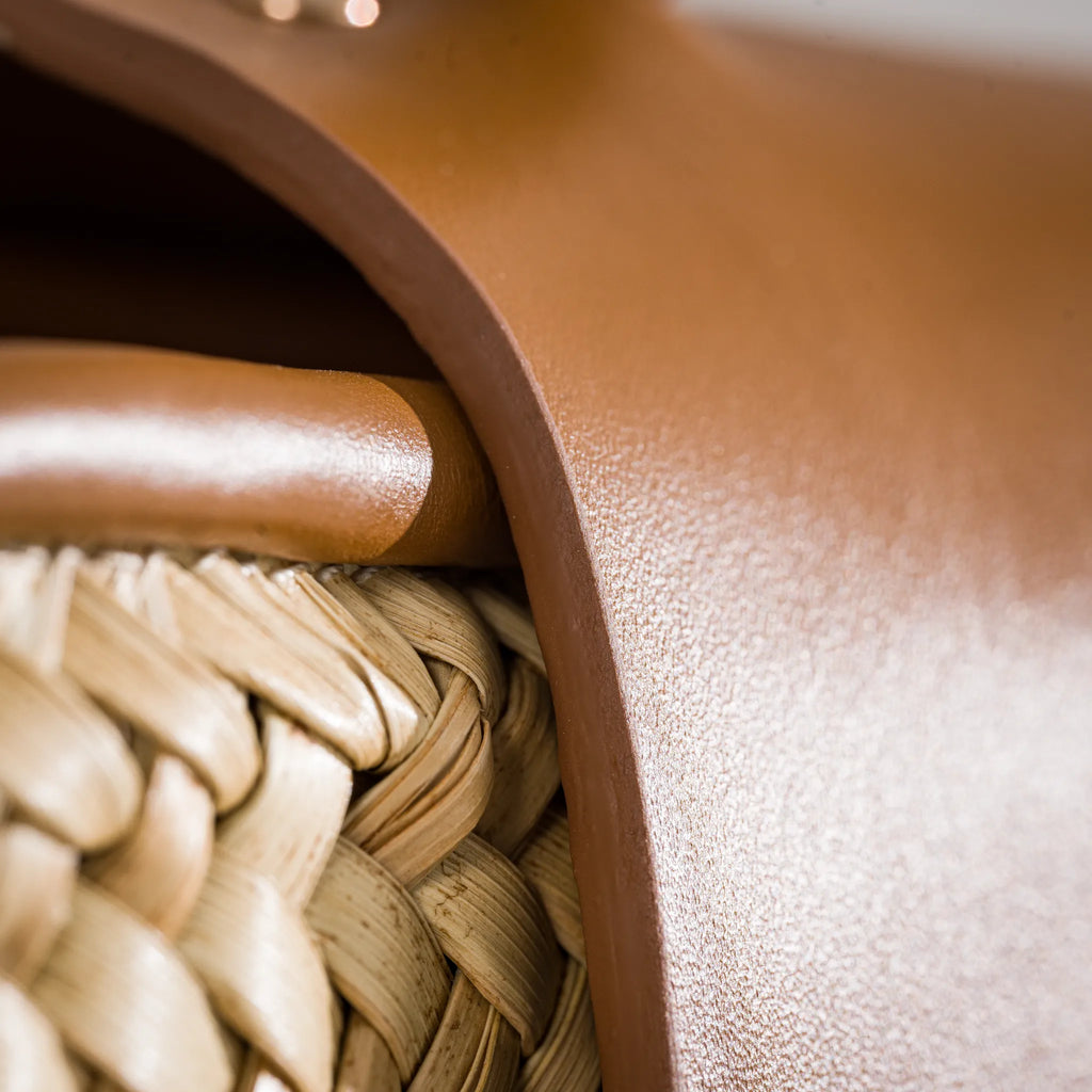 Naïa handmade plant fiber and leather bag – product view 8