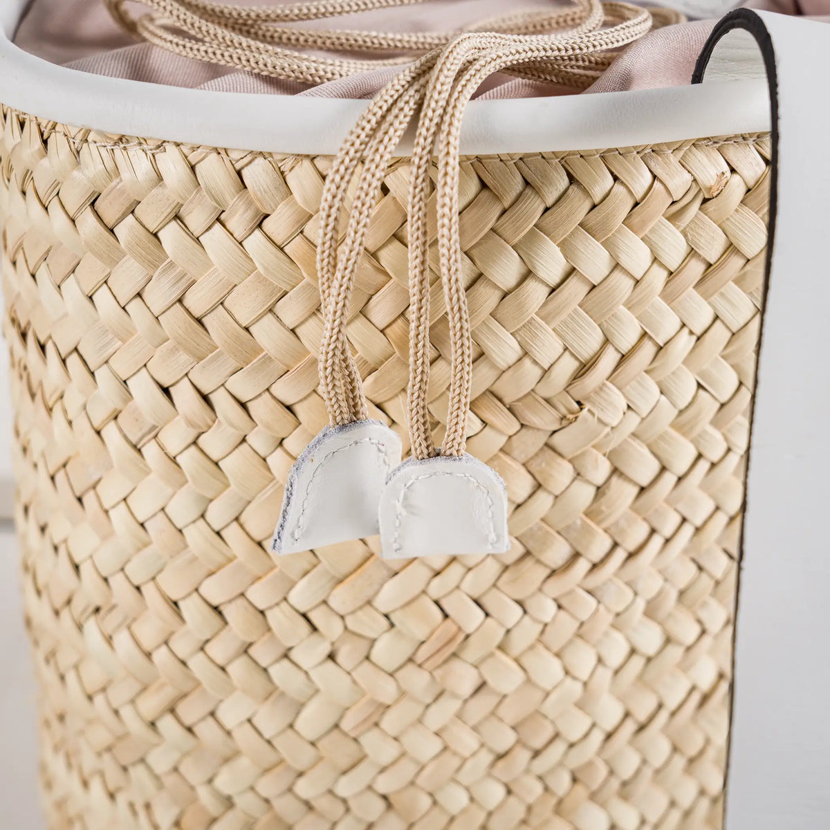Perla handmade natural fiber and leather bag – product view 8