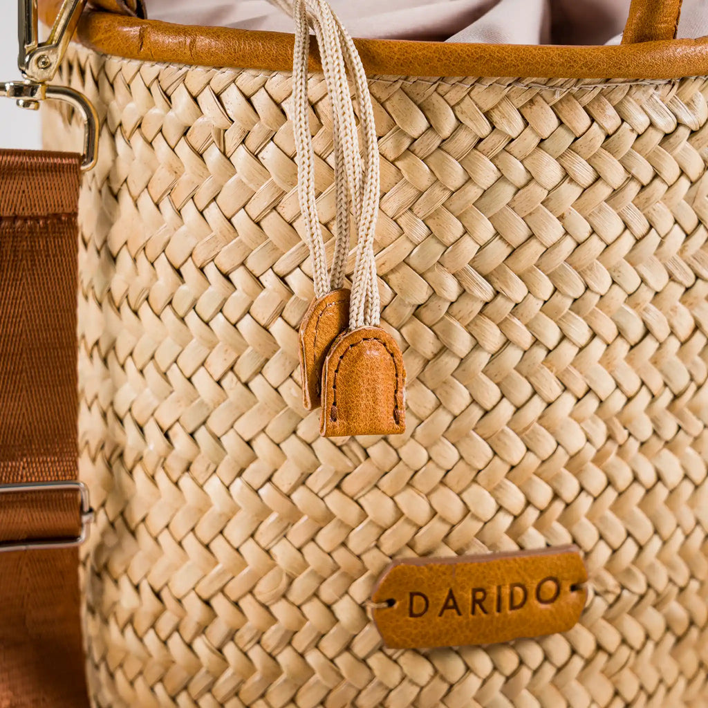 Gaia handmade plant fiber and leather bag – product view 6