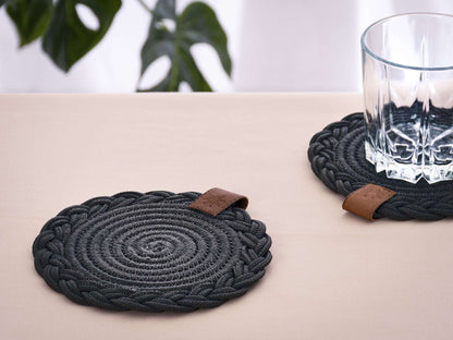 DARIDO Black Coasters- 15cm- Round, Durable & Elegant Table Decor