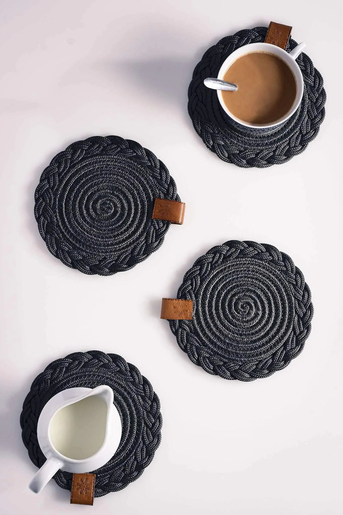 DARIDO Black Coasters- 15cm- Round, Durable & Elegant Table Decor