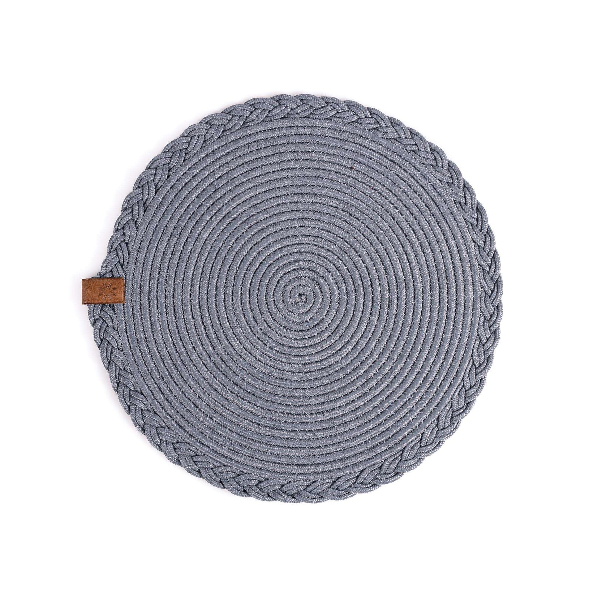 DARIDO Grey Placemats- 32cm- Round, Durable, Heat-Resistant & Elegant Table Decor