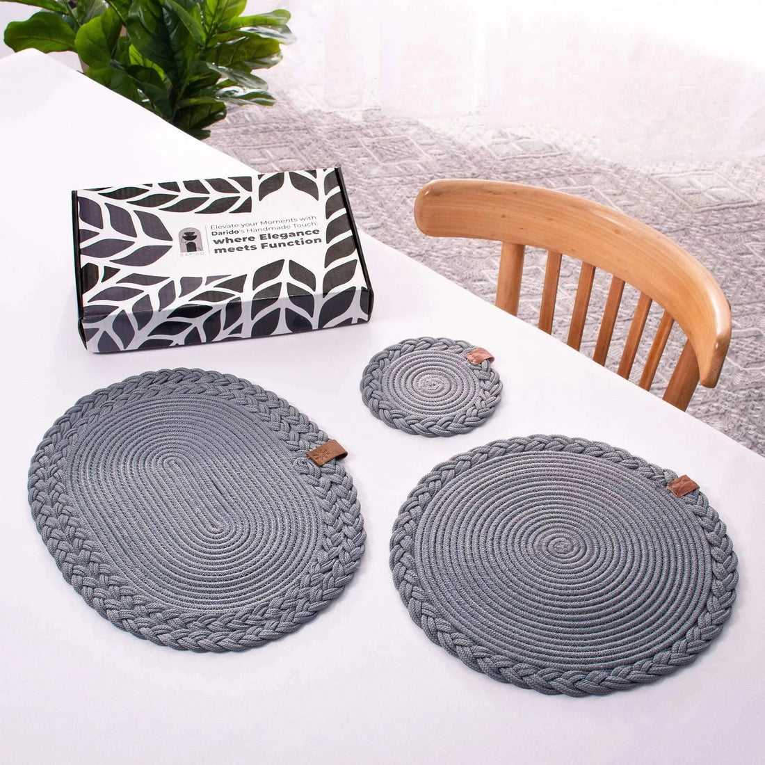 DARIDO Grey Placemats- 32cm- Round, Durable, Heat-Resistant & Elegant Table Decor