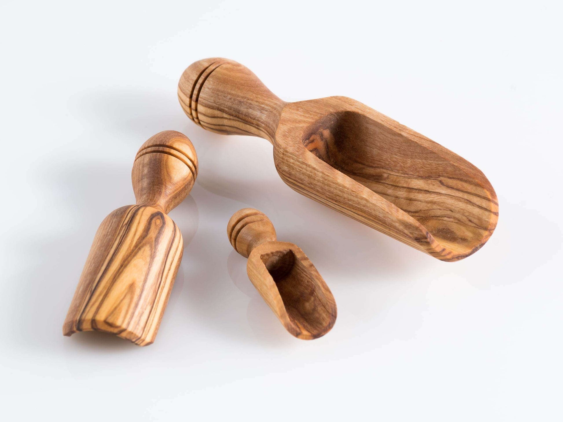 DARIDO Olive Wood Kitchen Scoop Set - Durable, Eco-Friendly, 3 Sizes (6cm,9cm, and 12cm)