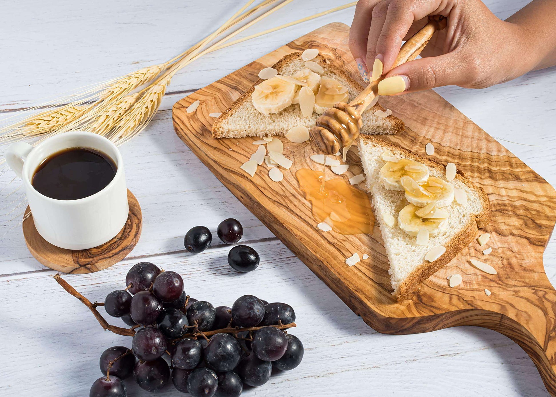 DARIDO Olive Wood Multi-Use Board with Handle | 35x17 cm | Eco-Friendly, durable and Multi-Functional Kitchenware