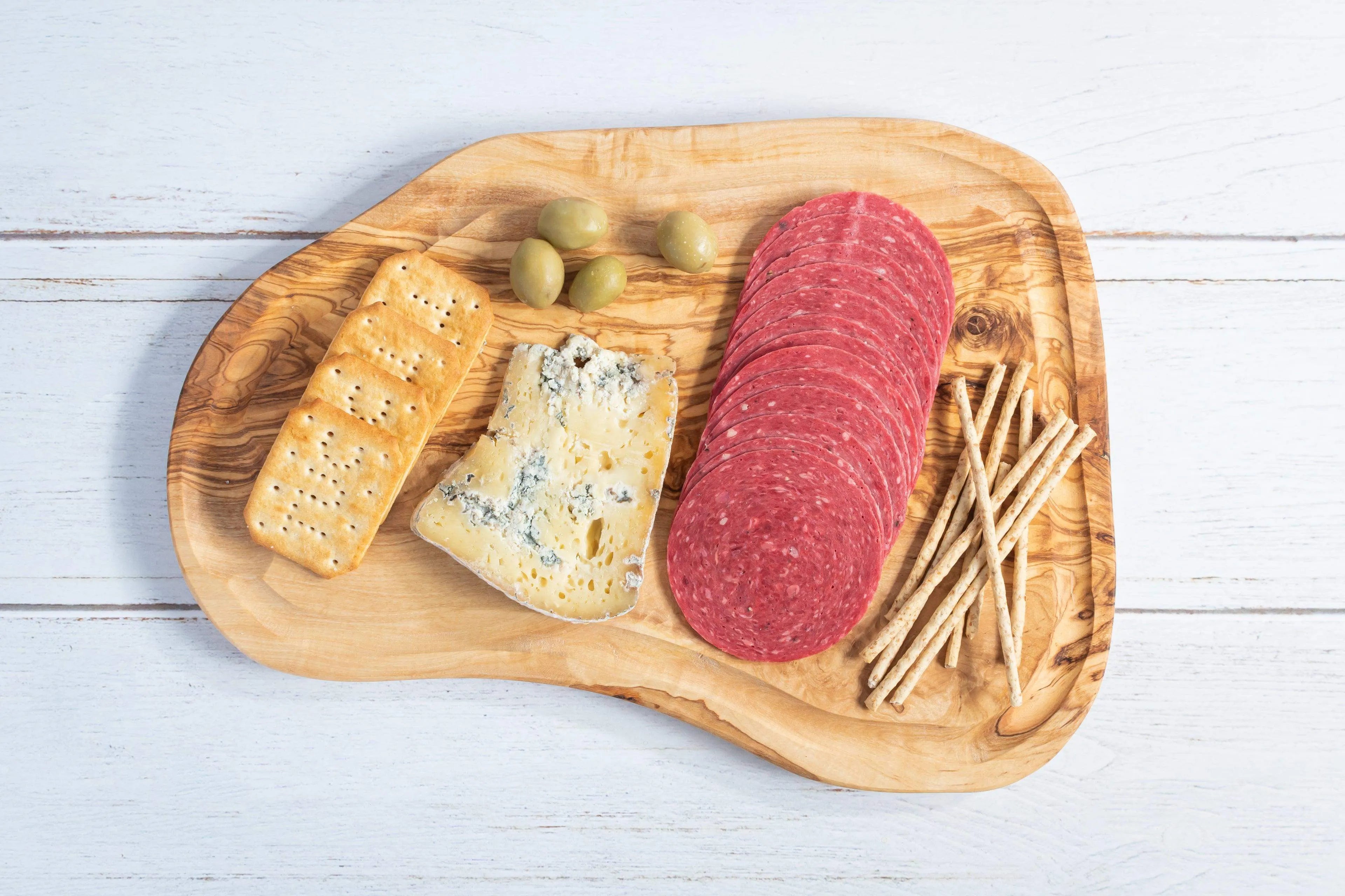 Darido Handmade Olive Wood Cutting Board with Juice Groove - Rustic Elegance & Function | 13.7x7" (35x18 cm)