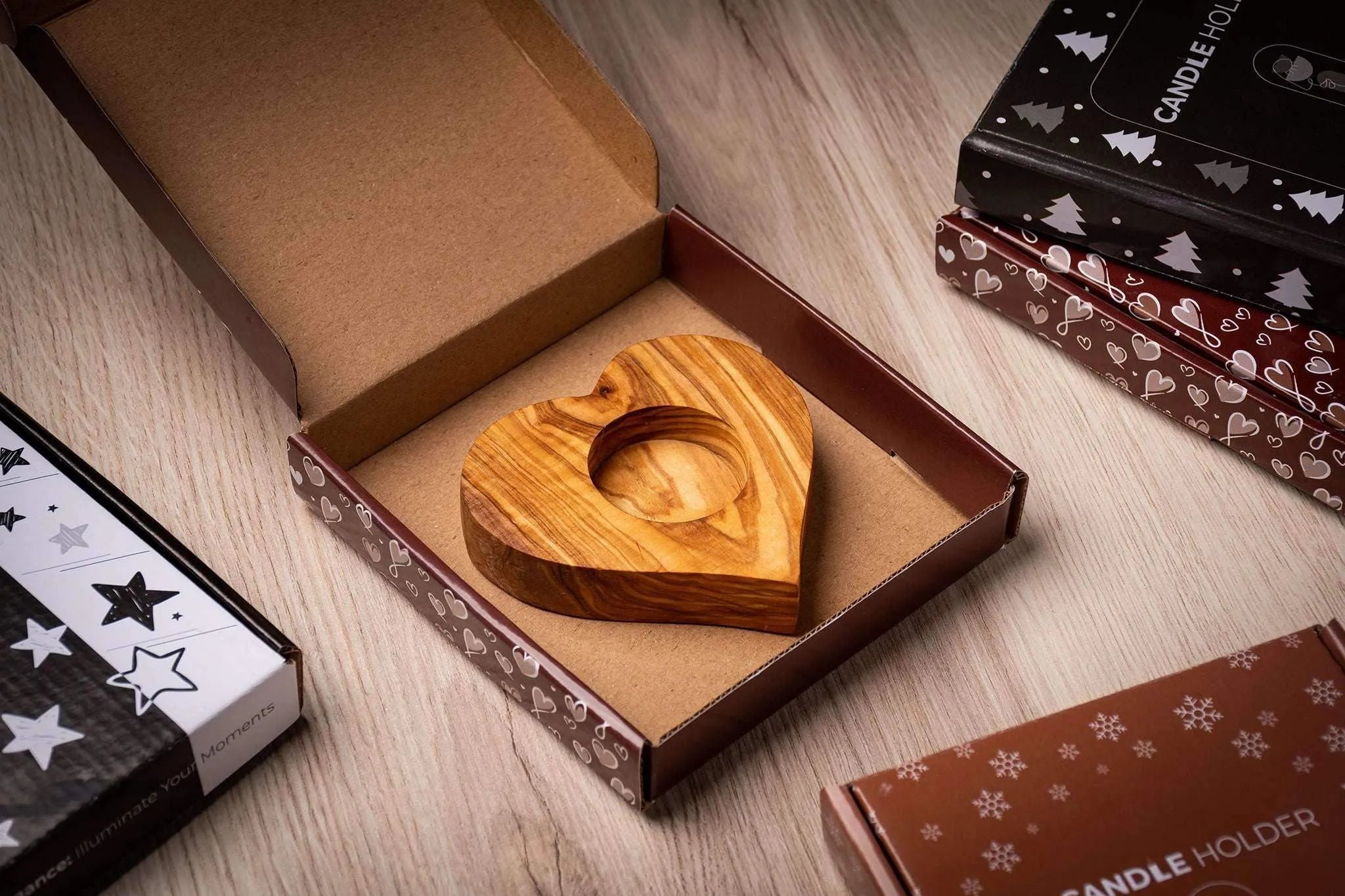Darido heart-shaped olive wood tealight holder with carved center, natural wood grain finish. - Olive Wood Tealight Holder - Heart Shape - 10x10x2 cm