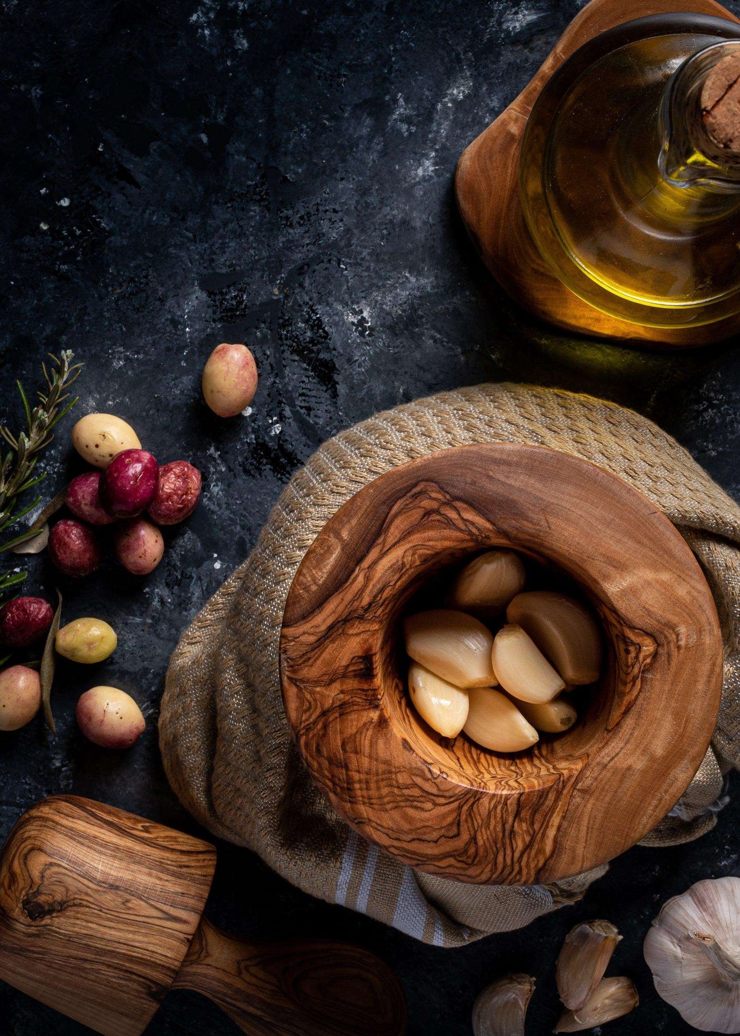 DARIDO Premium Olive Wood - Tapered Elegance Mortar & Pestle: Handmade, Durable, All-purpose Grinding 