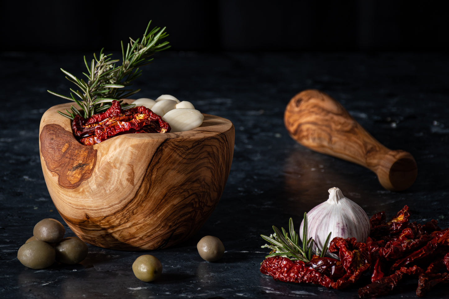 DARIDO Premium Olive Wood - Traditional Rustic Mortar & Pestle: Handmade, Durable, All-purpose Grinding 