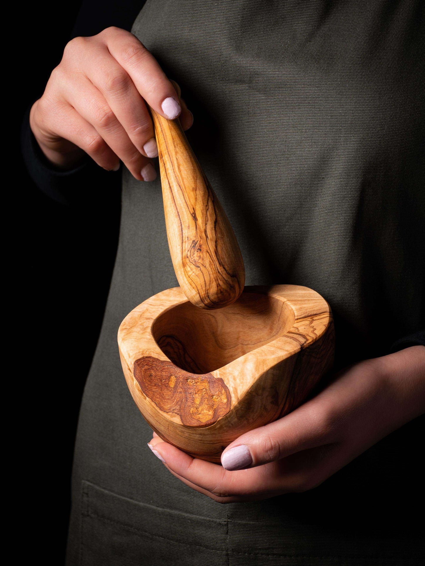 DARIDO Premium Olive Wood - Traditional Rustic Mortar & Pestle: Handmade, Durable, All-purpose Grinding 