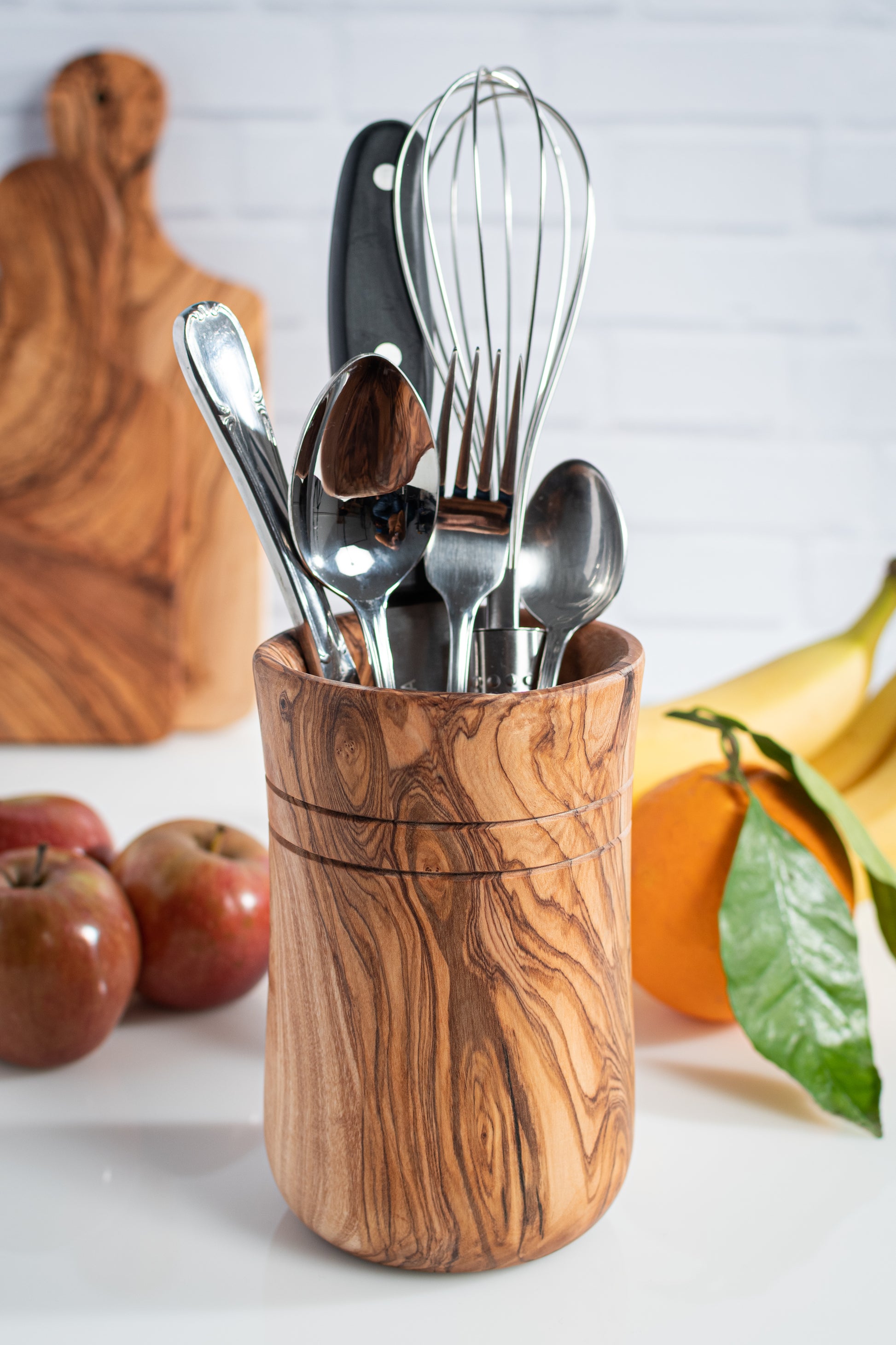 Darido Olive Wood Utensils Holder - Rich in texture and color - Handmade & Durable (15 * 10 cm)