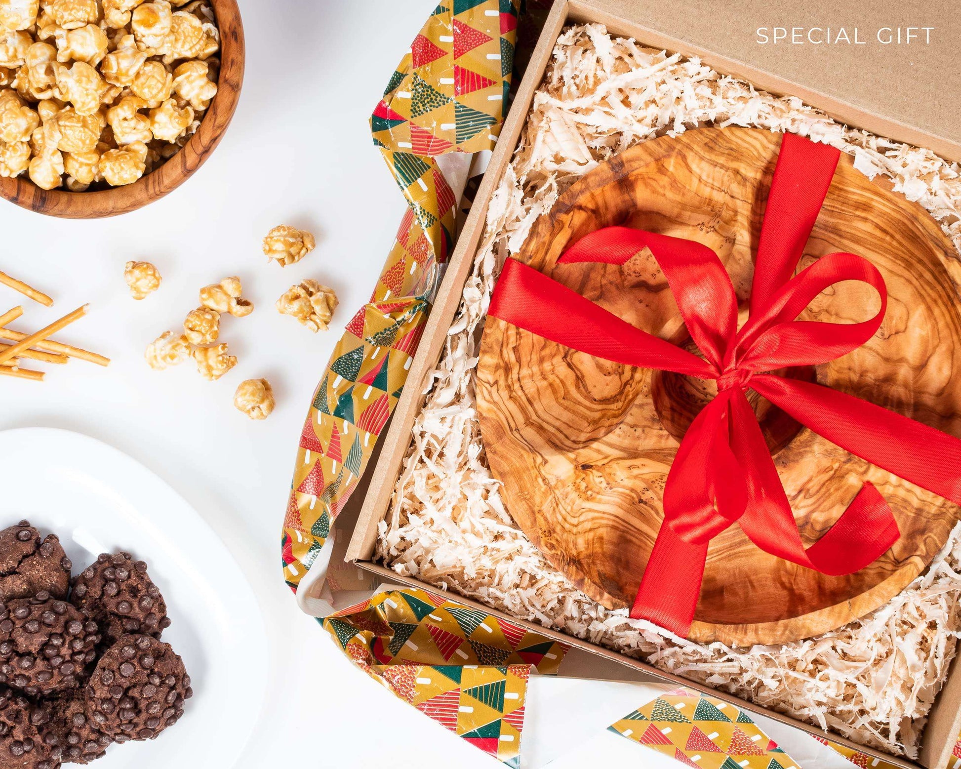 Olivewood Darido Round Snack plate with Compartments | Eco-friendly, Handmade, and Elegant