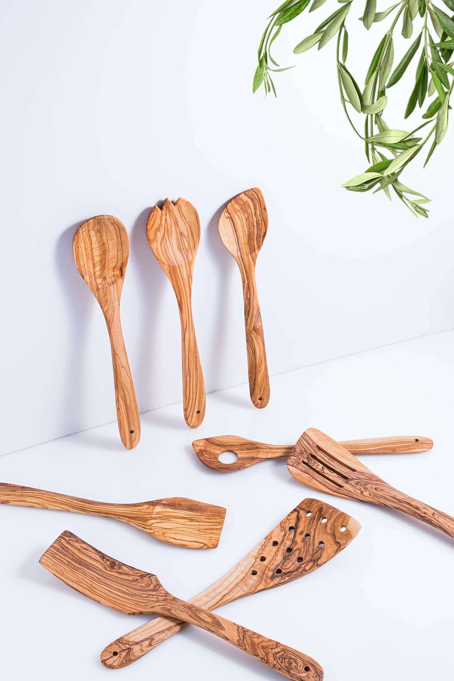 Darido Olive Wood Versatile Set - 8 Kitchen Utensils - Handmade & Eco-friendly